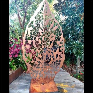 Градинска декоративна скулптура от стоманени листа Corten