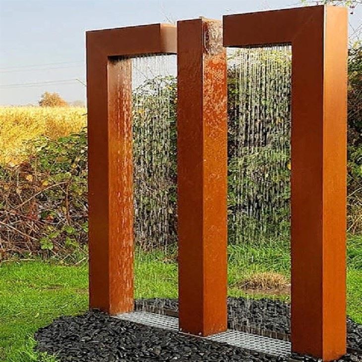Modern Outdoor Ornament Rusted Steel Water Fountain